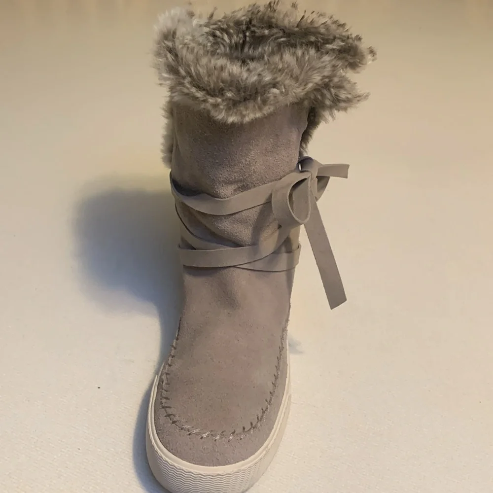 Tom’s Vista Suede Faux Fur Women’s Boots